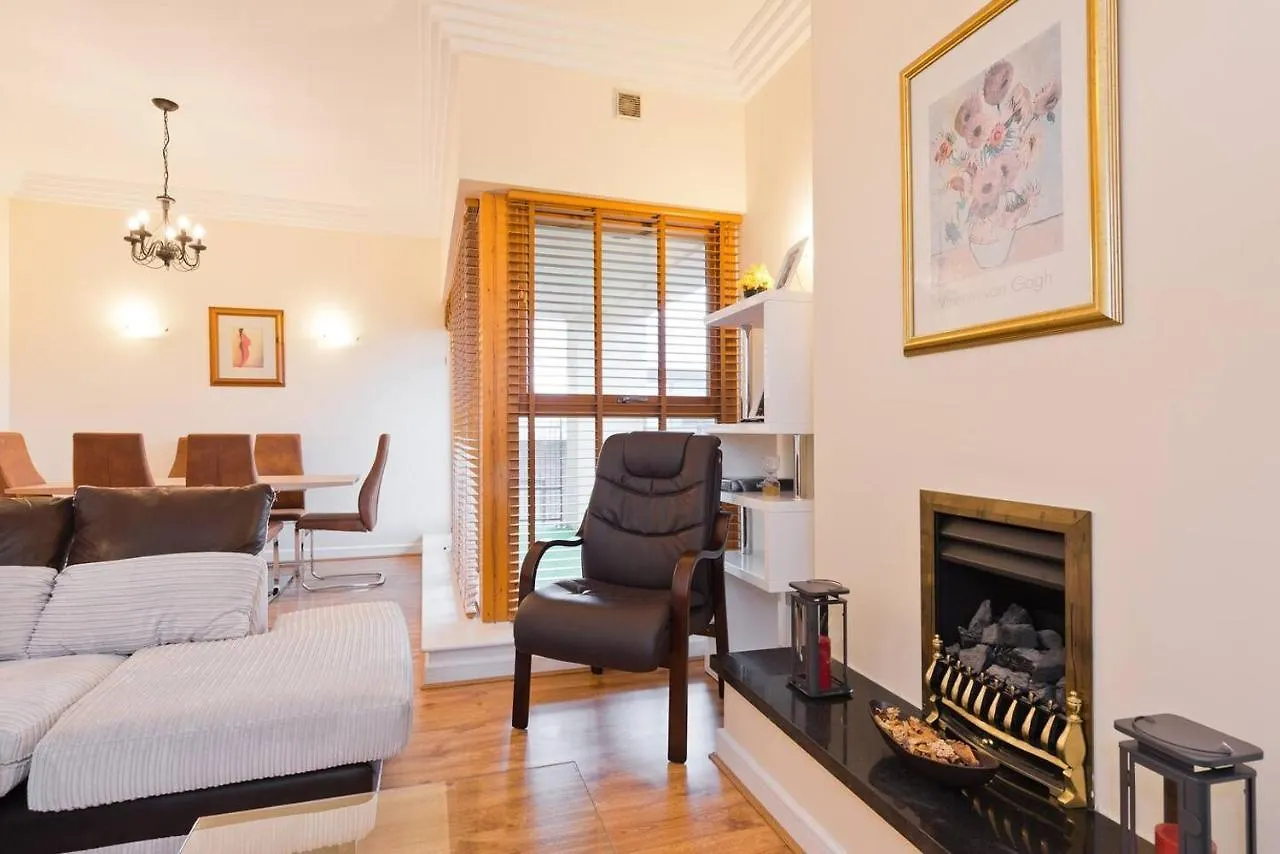 Stunning 3-Bed Apartment In Dublin 1 0*,  Ireland